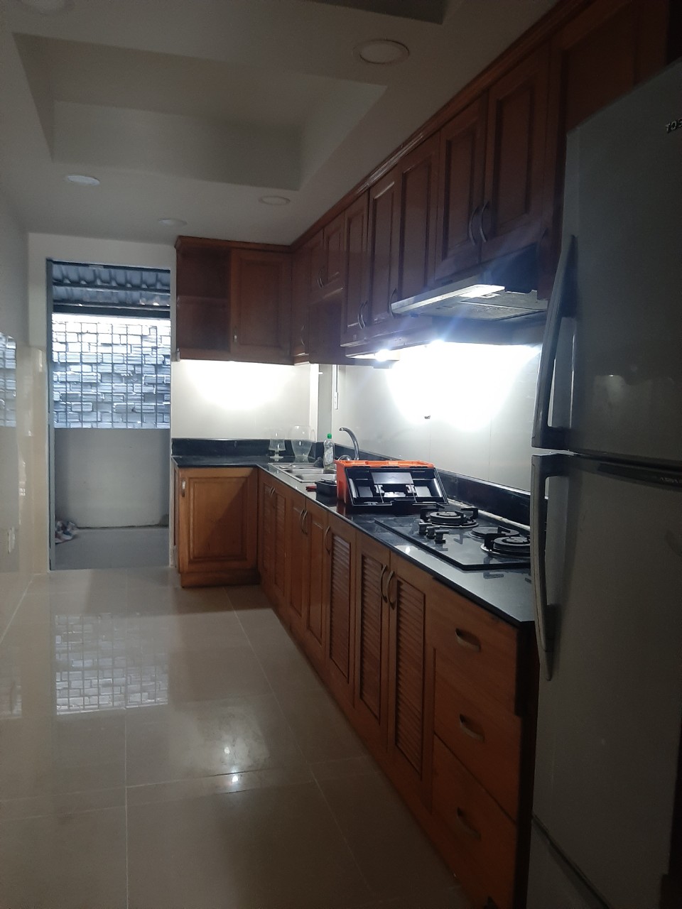 Cho thuê nhà phố hưng gia 3,phú mỹ hưng,đường lớn,nhà như hình 6*18.5m2,66 tr/th.Lh 0903920635