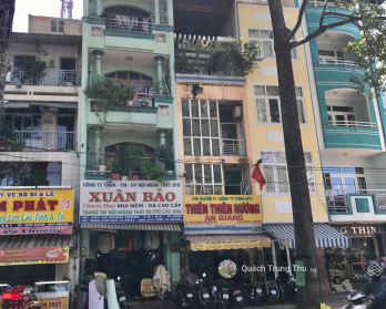 Chính chủ bán gấp nhà mặt tiền đường Lê Hồng Phong, Phường 2, Quận 10.