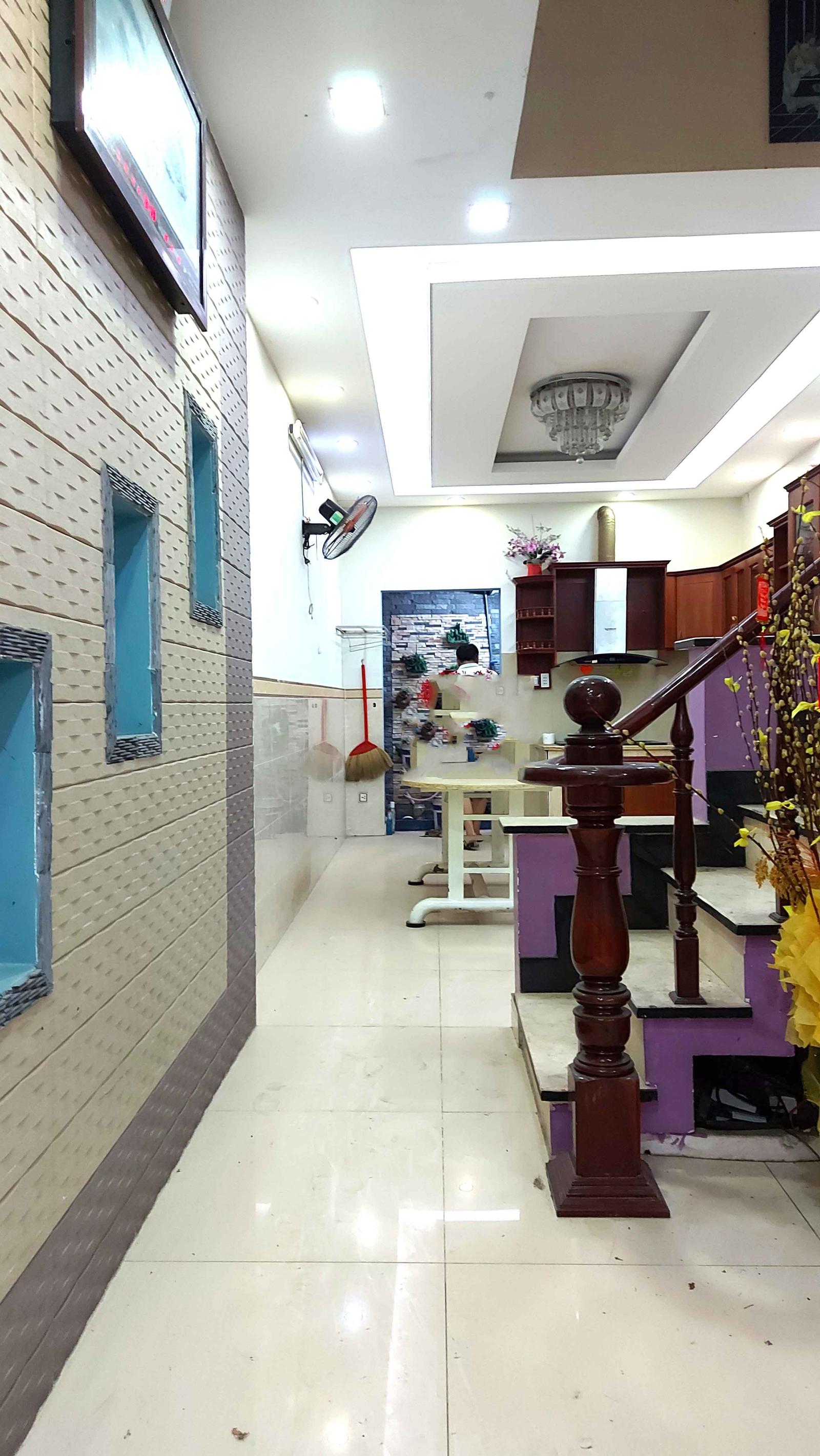 Bán Nhà HXH Giá Rẻ Quận Thủ Đức, Sát Mặt Tiền Lã Xuân Oai, Phường Tăng Nhơn Phú A, Thủ Đức 67m2,