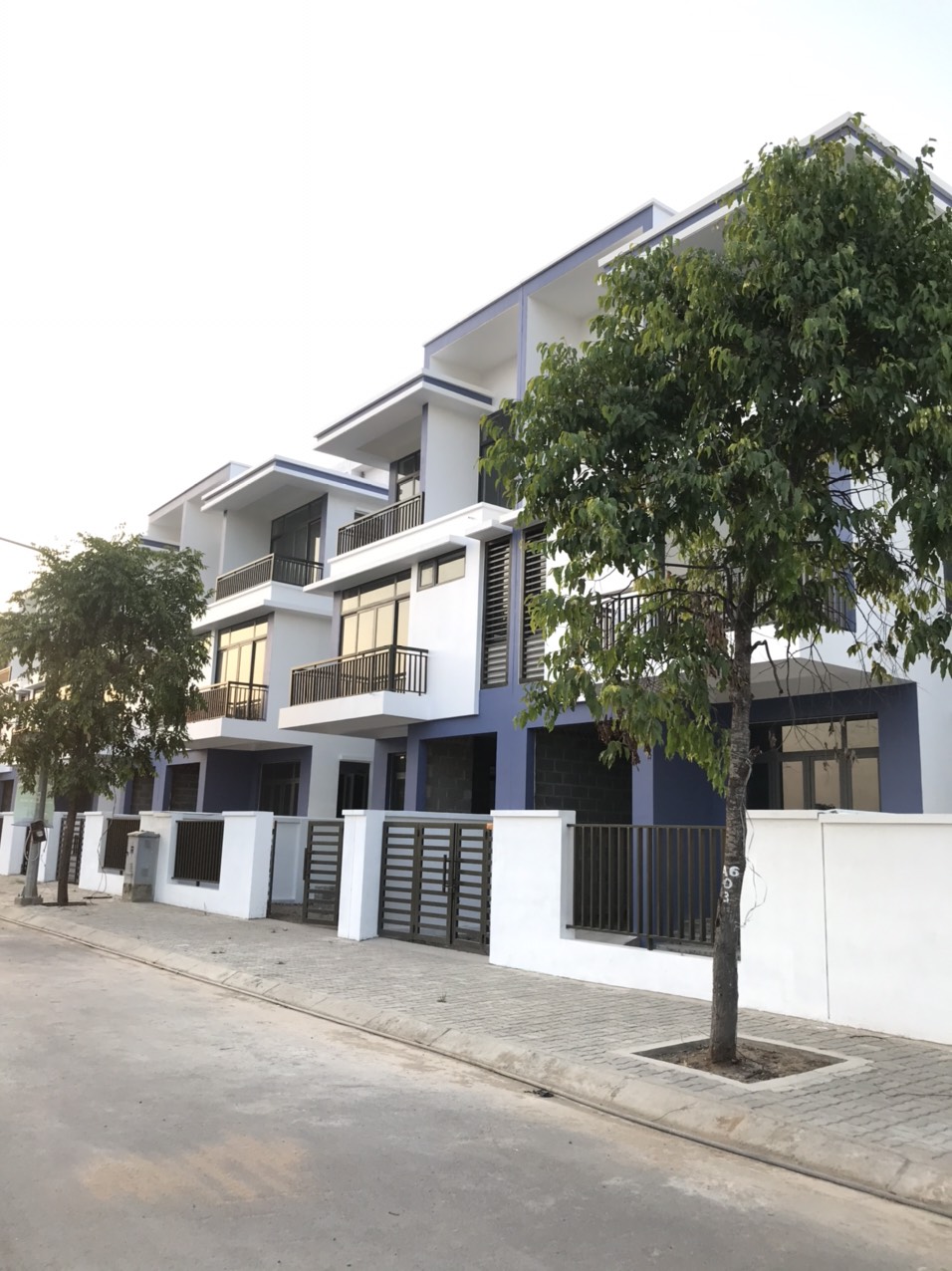 Bán nhà phố 5x20m KĐT Đông Tăng Long Nguyễn Duy Trinh Q9.