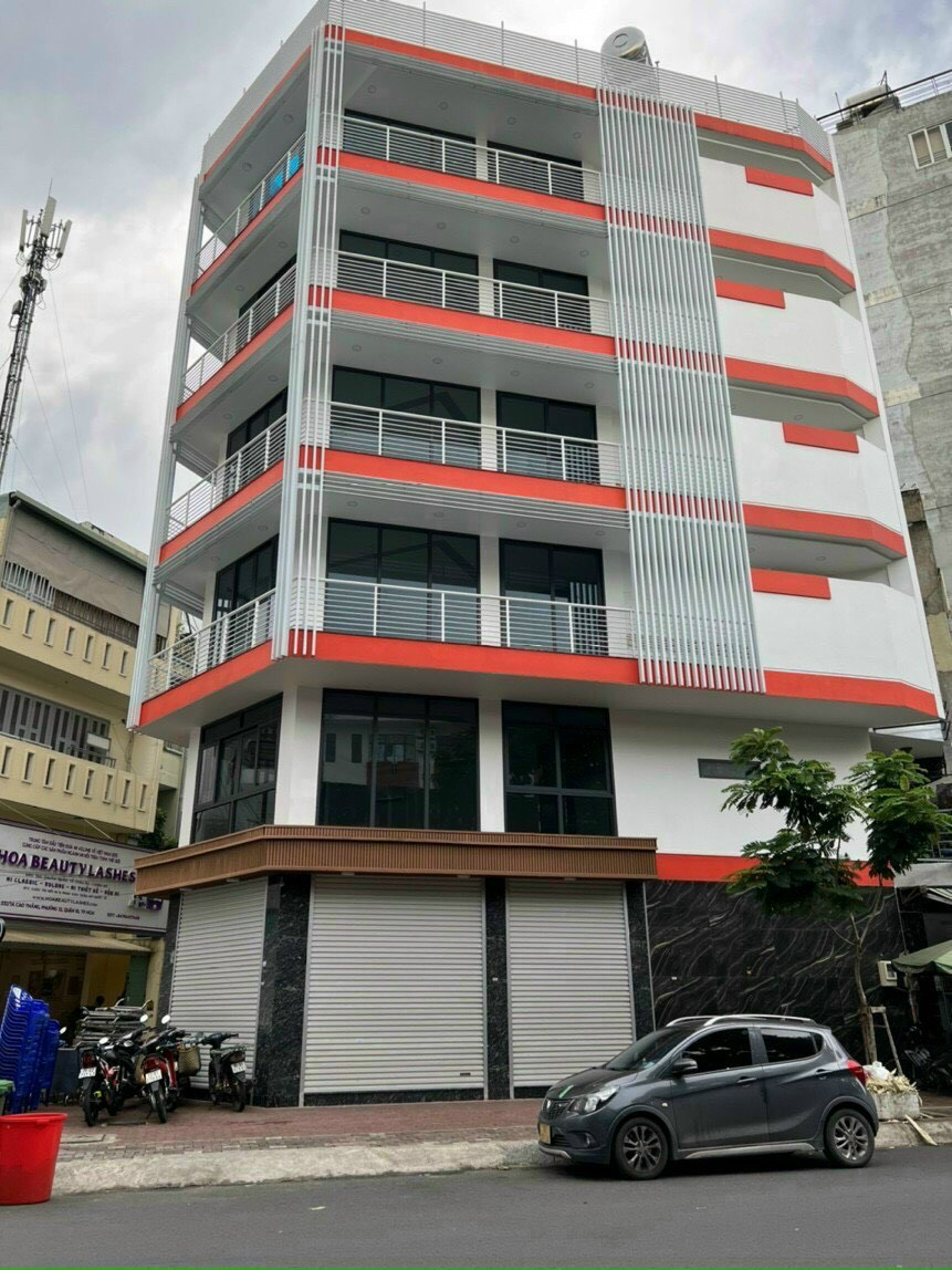 Bán building mặt tiền Quận 3, ngay vòng xoay Dân Chủ DT 8x16m NH 12m, hầm 8 tầng giá 62 tỷ