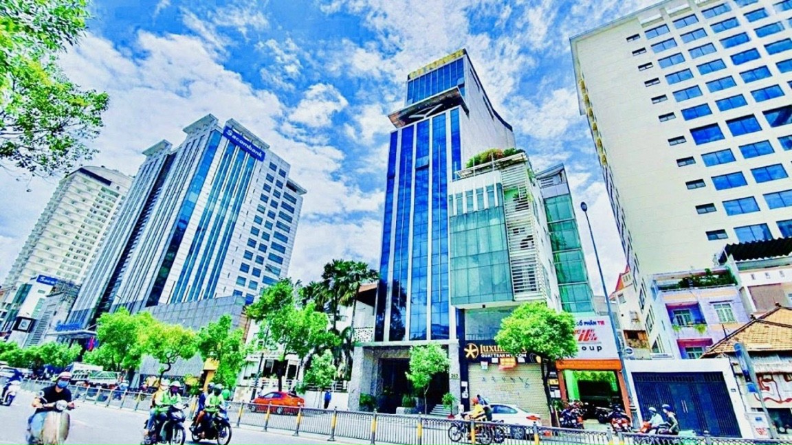 Bán tòa nhà mặt tiền 3 Tháng 2 - Trần Thiện Chánh, P. 12, Quận 10, DT 8x20m 5 lầu giá 52 tỷ TL