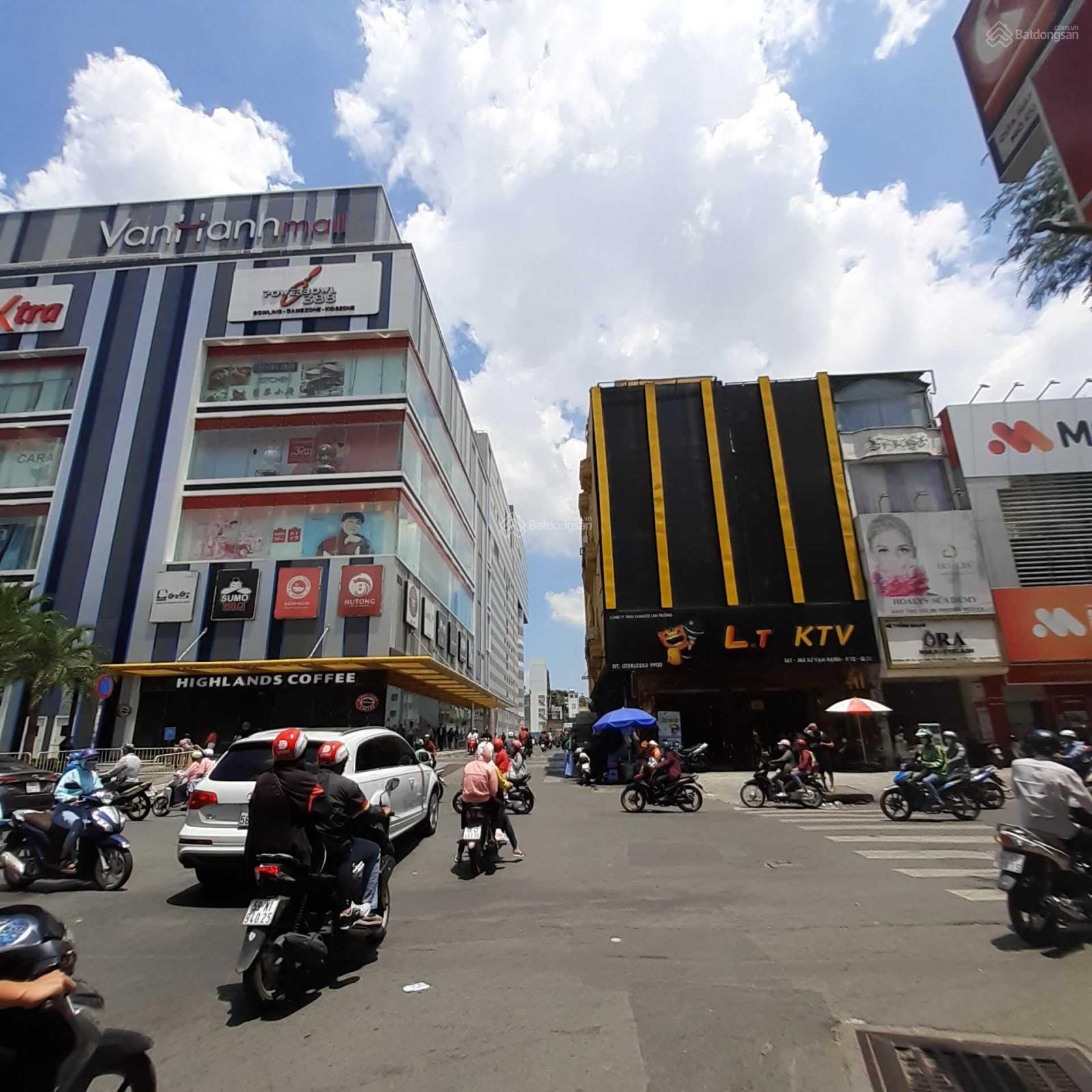 Bán gấp nhà hẻm xe hơi 8m đường Sư Vạn Hạnh, ngay Vạn Hạnh Mall (DT: 7x15) nhà 4 lầu đang cho thuê