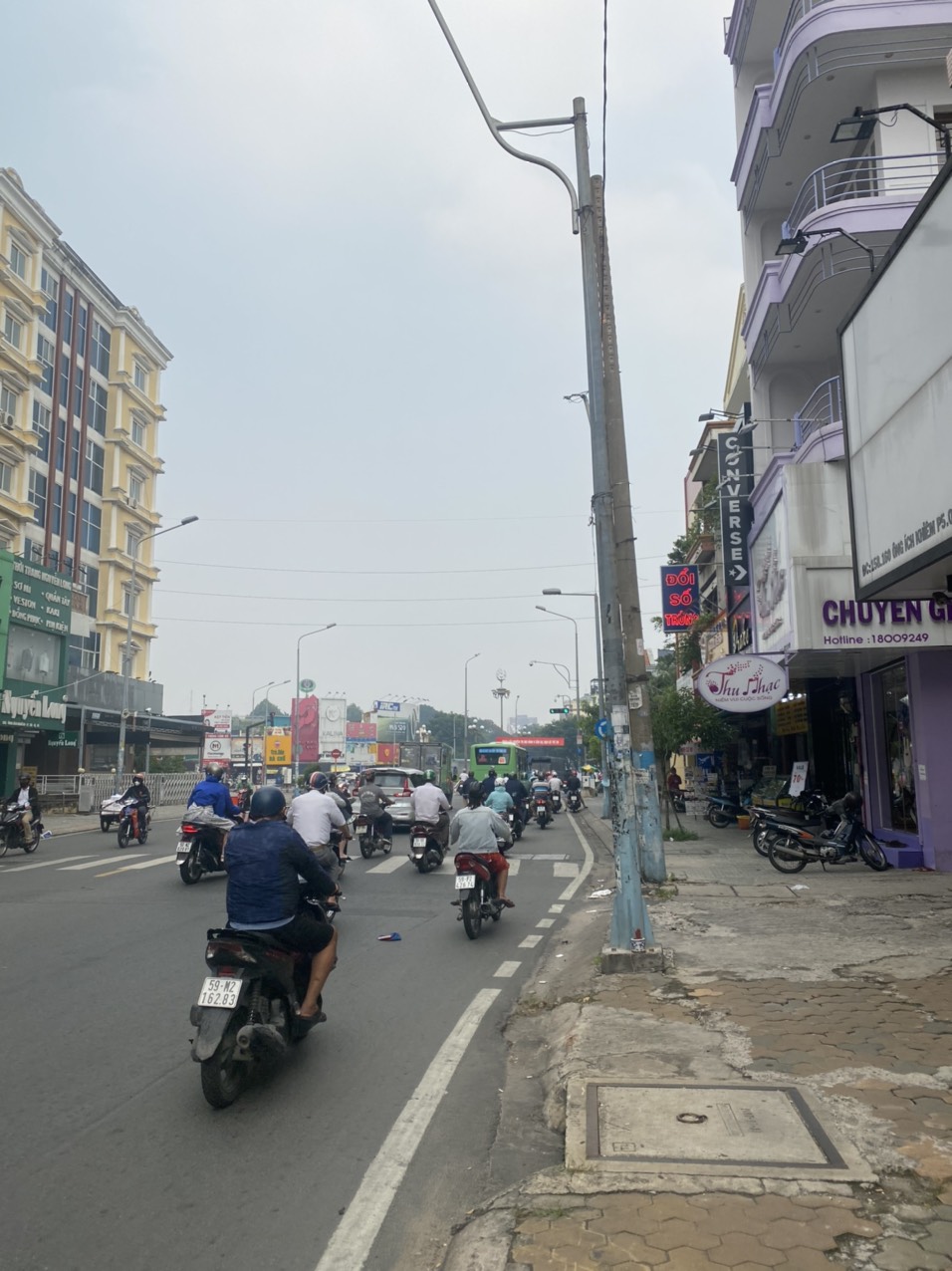 Ngộp ngân hàng bán gấp nhà mặt tiền 3 tháng 2 quận 10 DT: 4,2x28m trệt 4 lầu HĐT: 80tr giá: 41 tỷ