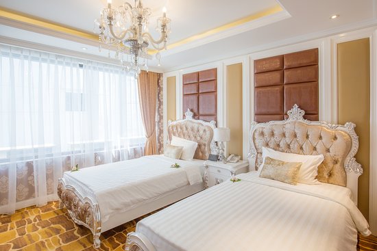 Cần bán gấp Khách sạn trong Phú Mỹ Hưng Quận 7, thiết kế 14PN đang cho thuê 110tr/tháng, giá cực hấp dẫn