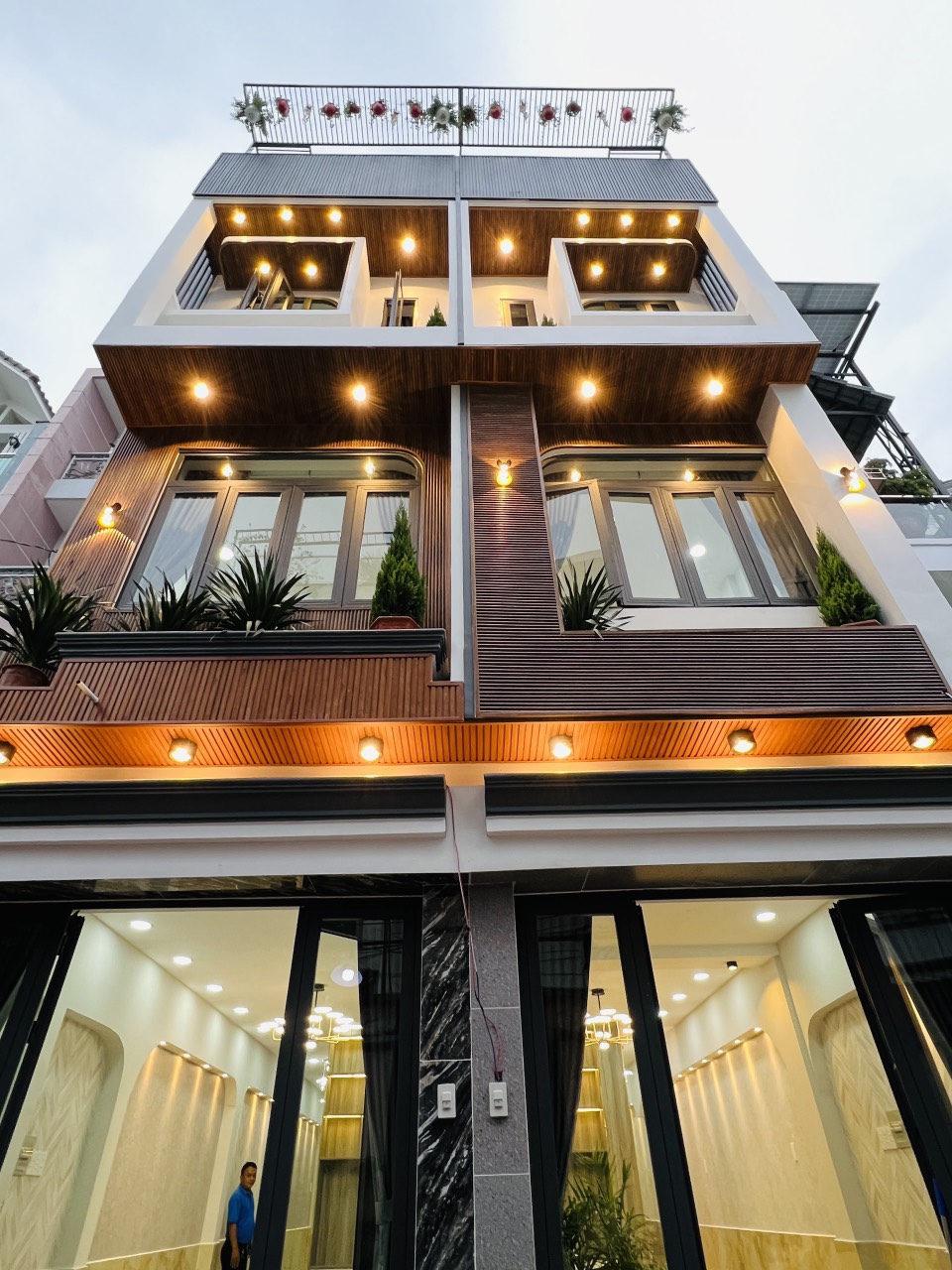 Bán nhà hẻm nội khu Nguyễn Văn Đậu 4x20M 4 tầng mới đẹp giá 8.8 tỷ tl