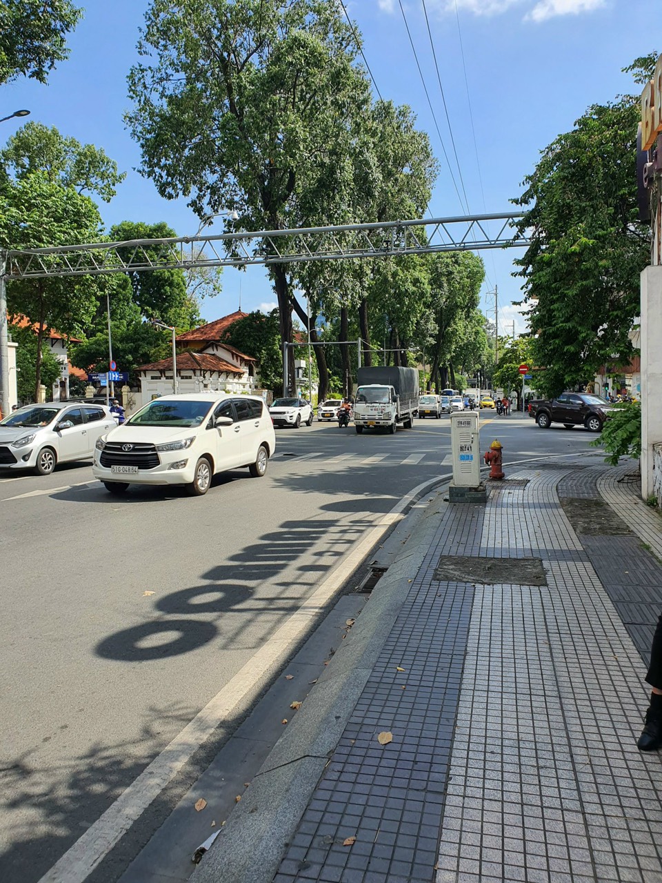 Bán nhà mặt tiền đường Lê Lai, P. Bến Thành, Q1. DT: 11x21m, giá bán 210 tỷ TL
