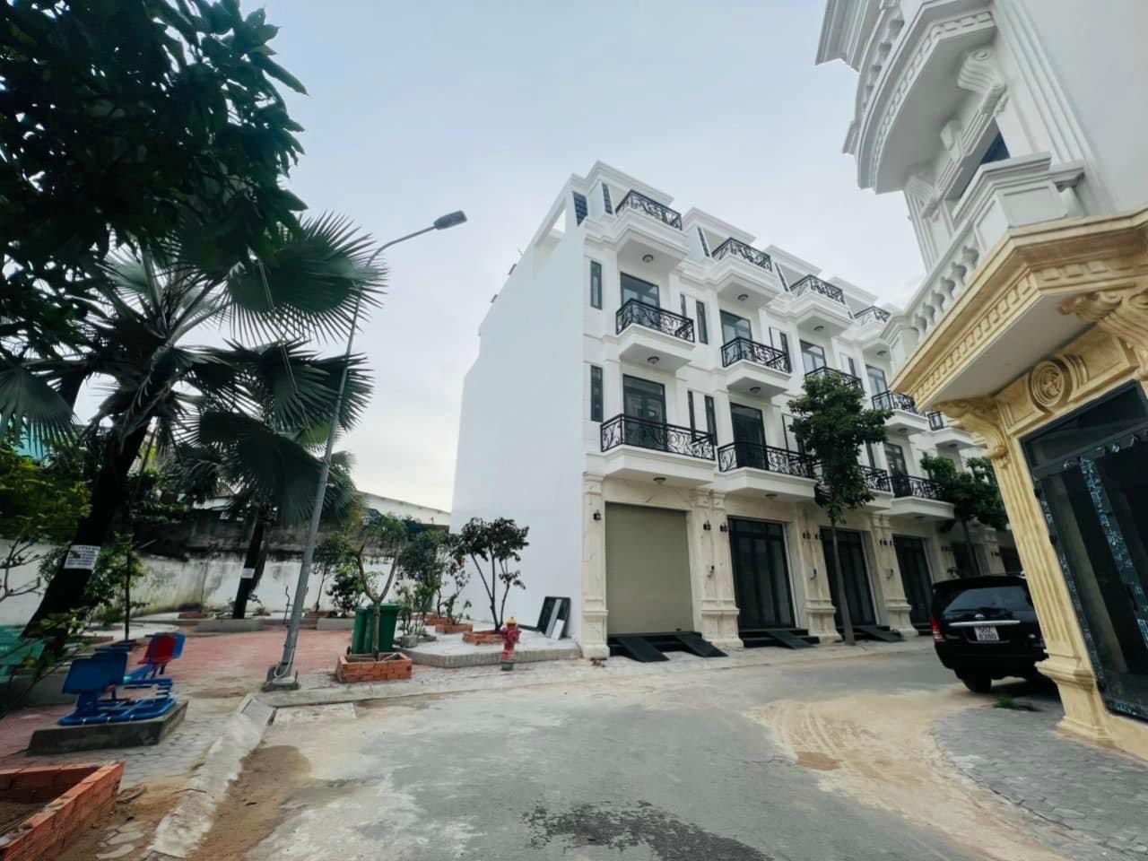 Bán nhà KDC Bảo Yến Q.Tân Phú 1 trệt 3L, nhà mới nhận nhà ngay.