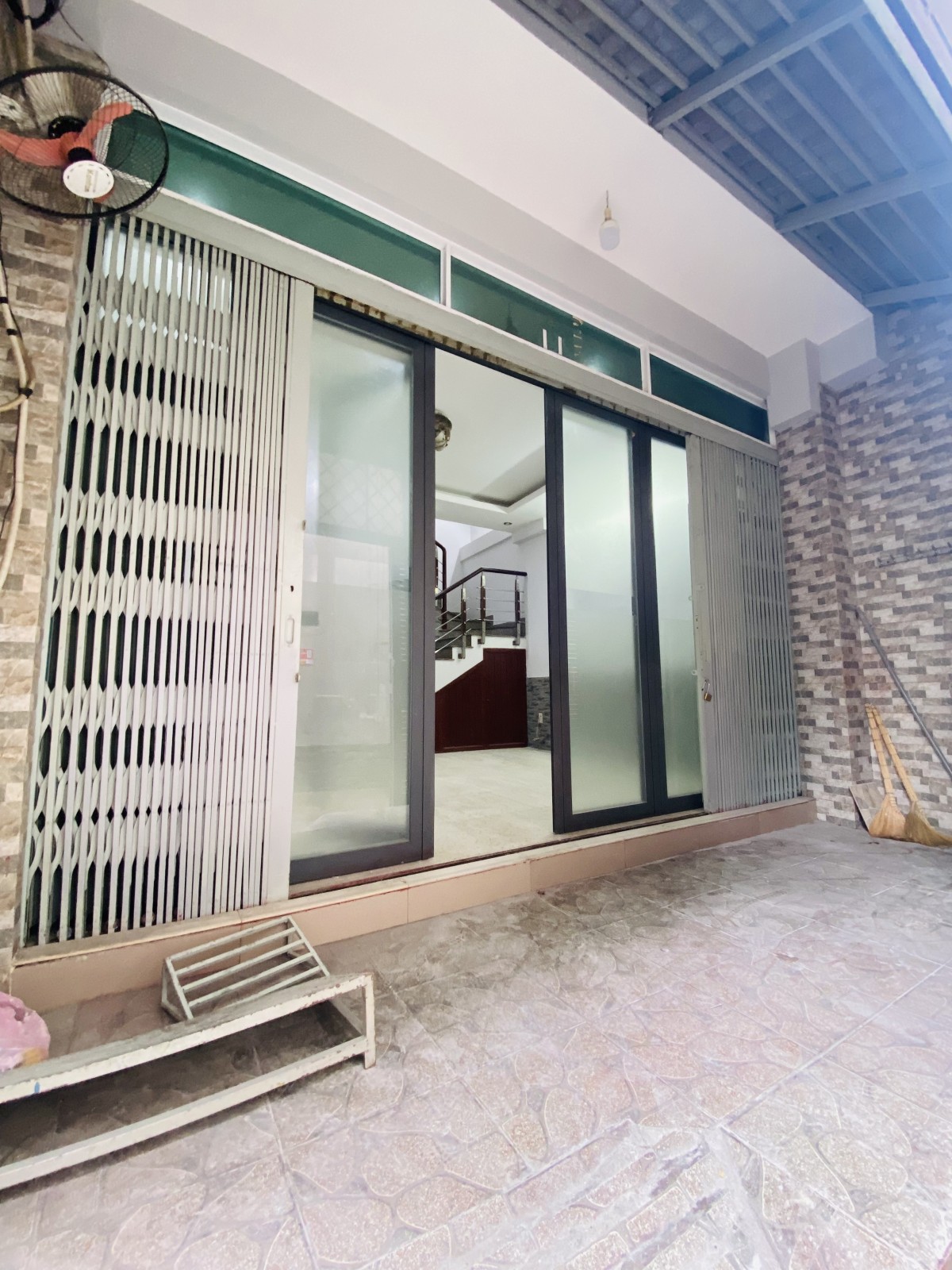 Xoắn bán giảm 400t, HXH Nguyễn Xí 51m2, 4 tầng, 5 x 11, NHỈNH 6 TỶ, P26 Bình Thạnh. Nhà đẹp ở ngay, view cực định.