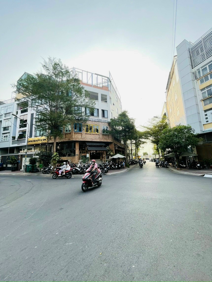 Bán Căn hộ dịch vụ -KDC Kim sơn, Tân Phong, Quận 7- DT  7 x 20m , 5 lầu , giá bán 33 tỷ