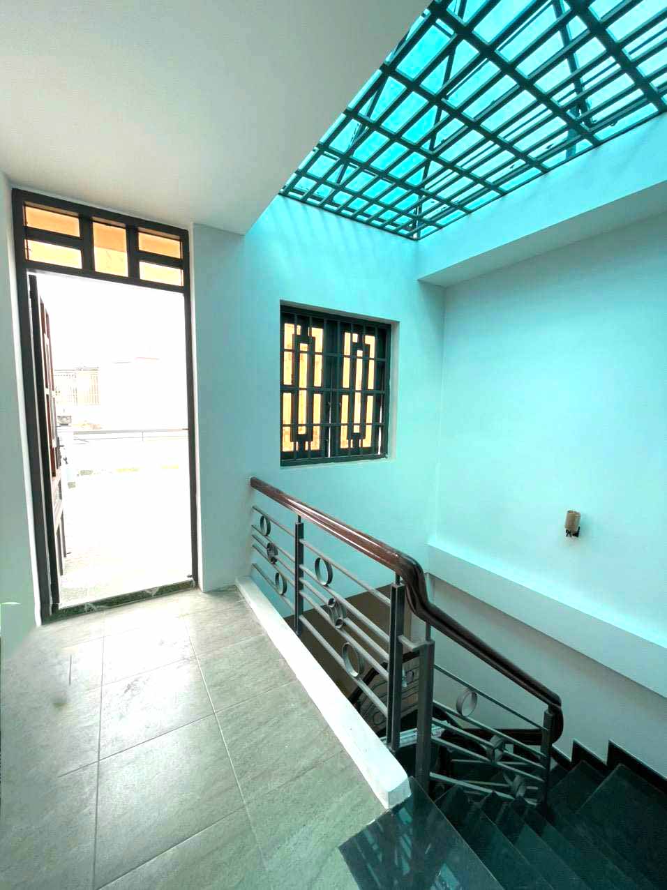 Bán Gấp Nhà HXT 52m2, 3Tầng VIP gần Đường Lê Văn Việt, Tăng Nhơn Phú B, Giảm Chào Mạnh 1.4 Tỷ chỉ