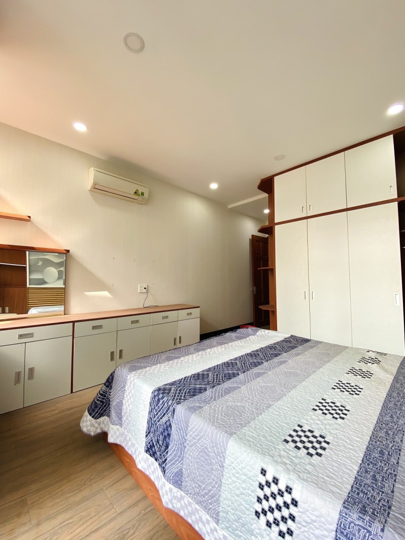BÁN NHÀ BÌNH THẠNH HXH 92M2 NGANG 7M 4 TẦNG OTO VÀO NHÀ XÔ VIẾT NGHỆ TĨNH 8.9 TỶ.