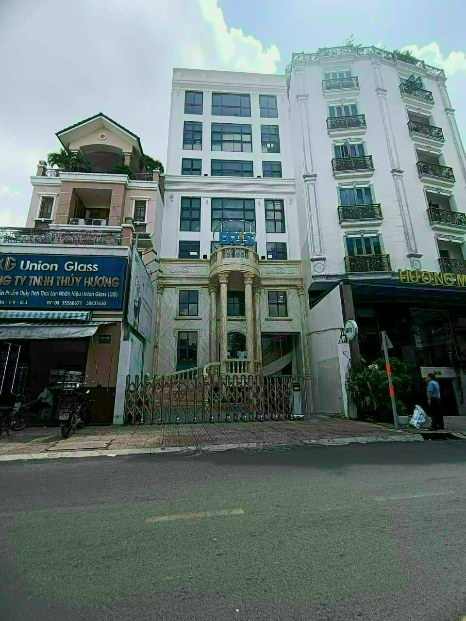 Cần bán tòa nhà góc 2 MT Nguyễn Đình Chiểu - Phan Kế Bính, P. Đa Kao, Q1. DT: 20 x 26.5m