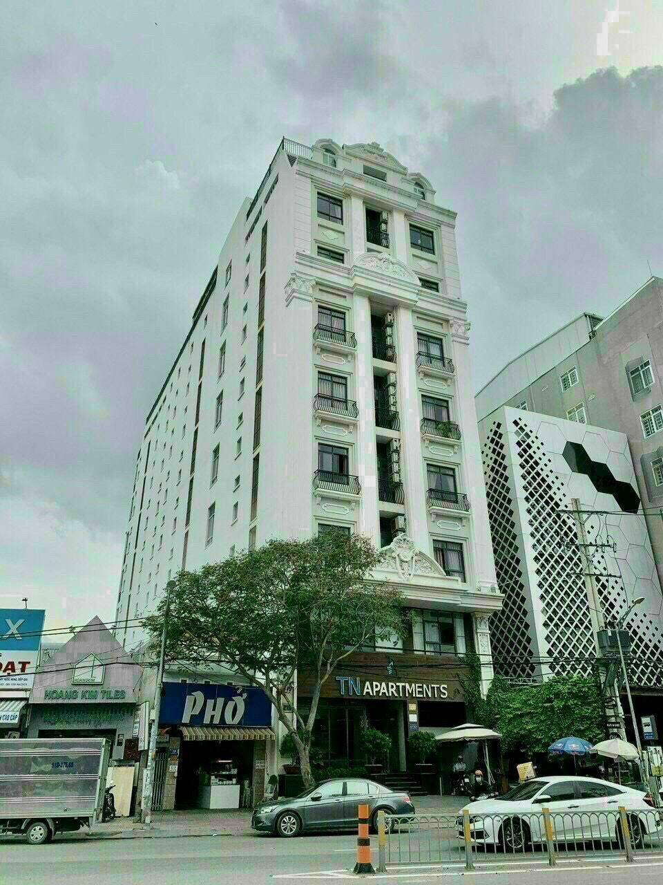 Bán khách sạn MT Nguyễn Thái Bình, Q Tân Bình, DT: 12x30m, trệt 5 lầu hợp đồng thuê 200tr. Giá 75 tỷ