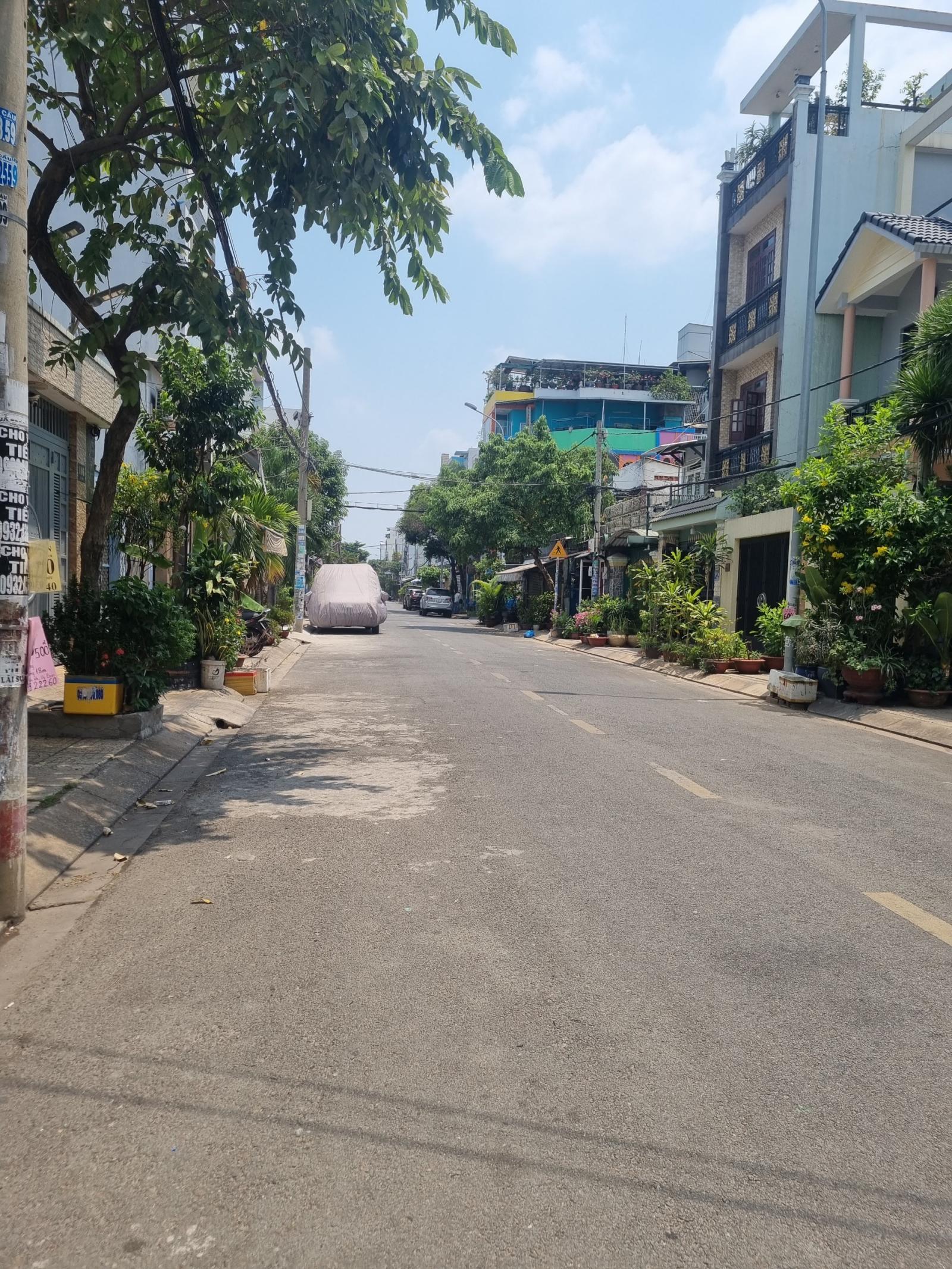 Bán nhà mặt tiền Lê Lâm, phường Phú Thạnh, quận Tân Phú, dt 4x20m 3 lầu giá 10 tỷ