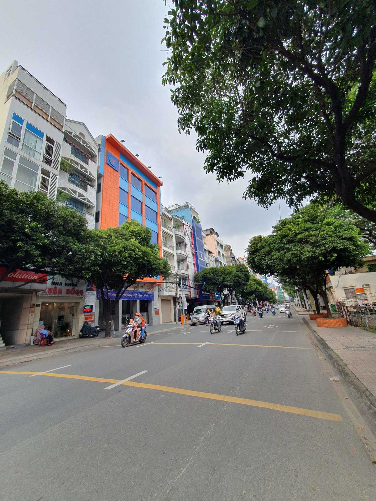 Bán nhà mặt tiền đường Lê Bình Phường 4, Tân Bình. DT 7x20m (4 tầng) giá chỉ 36 tỷ thương lượng