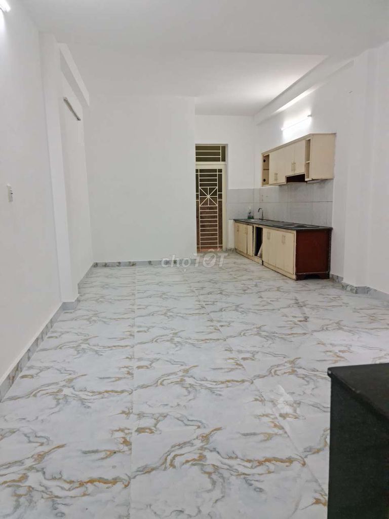 Nhà mặt tiền trục chính chợ Hạnh Thông Tây
