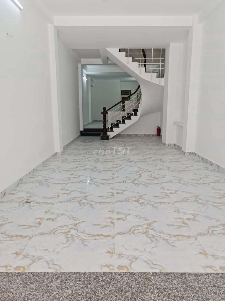Nhà mặt tiền trục chính chợ Hạnh Thông Tây