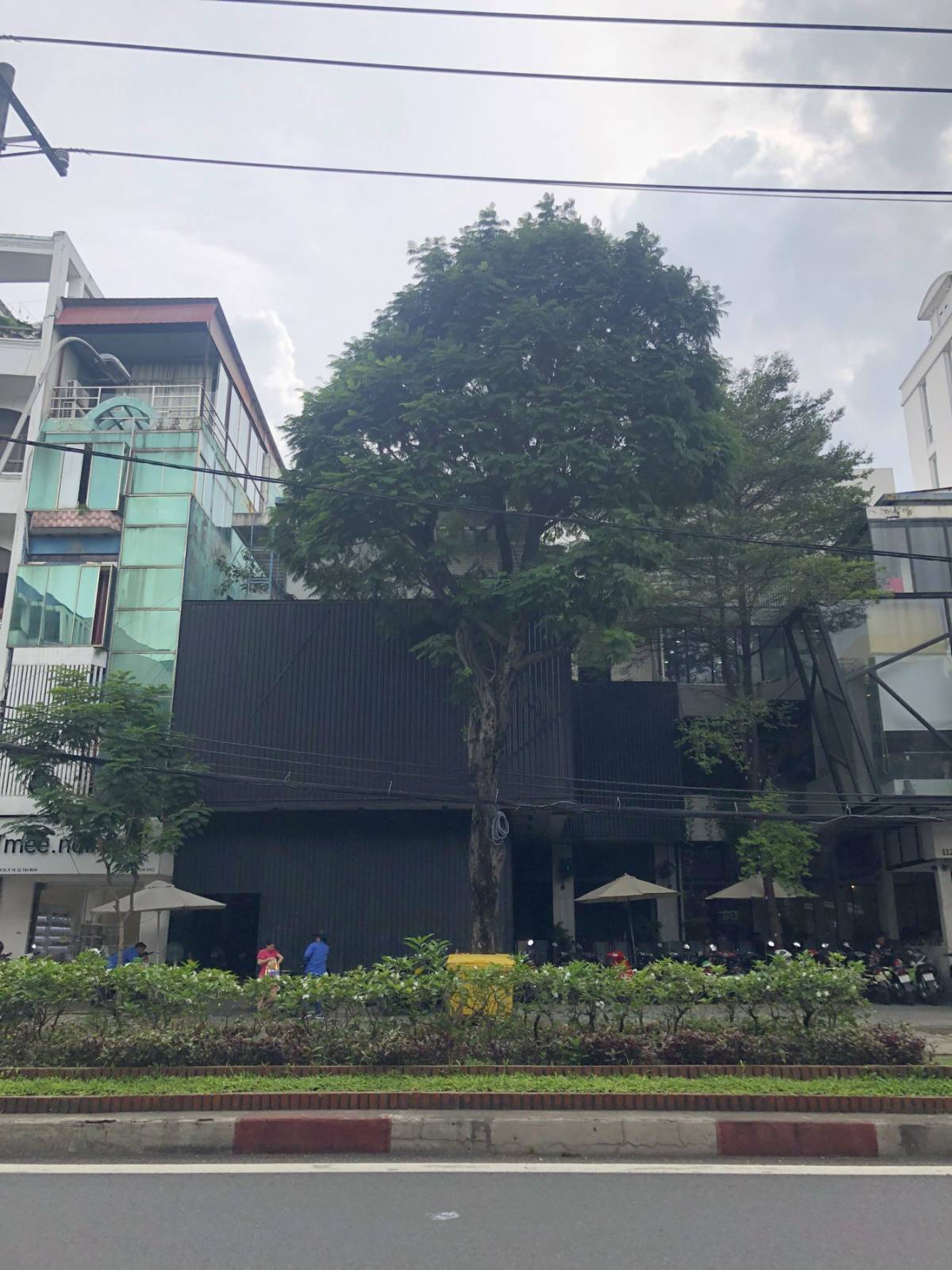 Bán nhà mặt tiền đường Tôn Thất Tùng góc ngã 4 Bùi Thị Xuân Quận 1. DT 4x20m (4 tầng) giá 41 tỷ