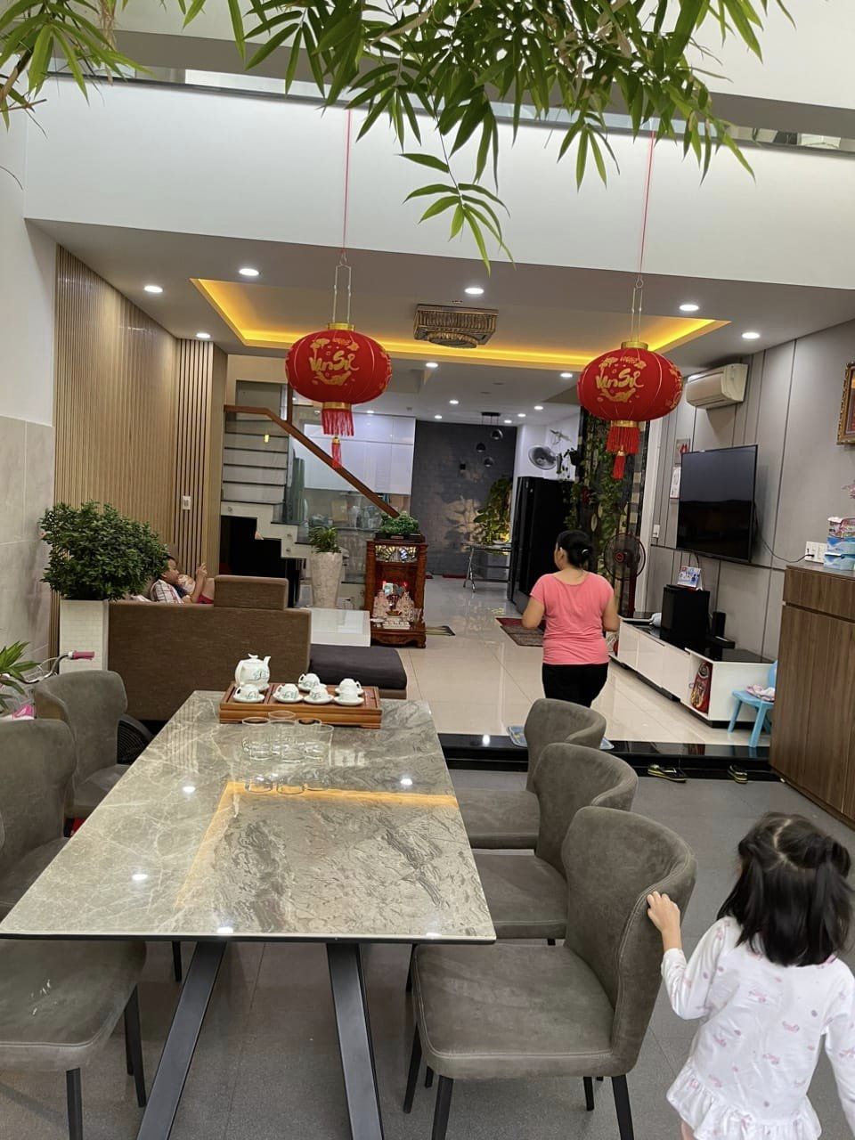 MẶT TIỀN ĐƯỜNG THỚI AN - NGANG 5M - NGAY TRUNG TÂM HÀNH CHÍNH QUẬN 12 - 5 TẦNG BTCT, NỘI THẤT CAO