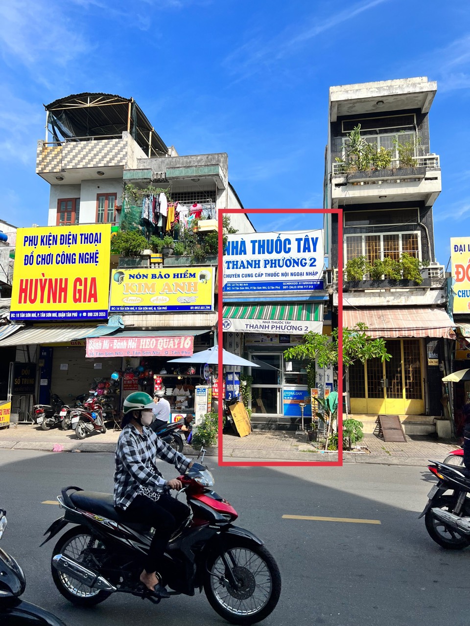 Mặt tiền 24m đường Nguyễn Sơn, vị trí đẹp. DT: 4.25x18.3. Giá 15tỷ TL