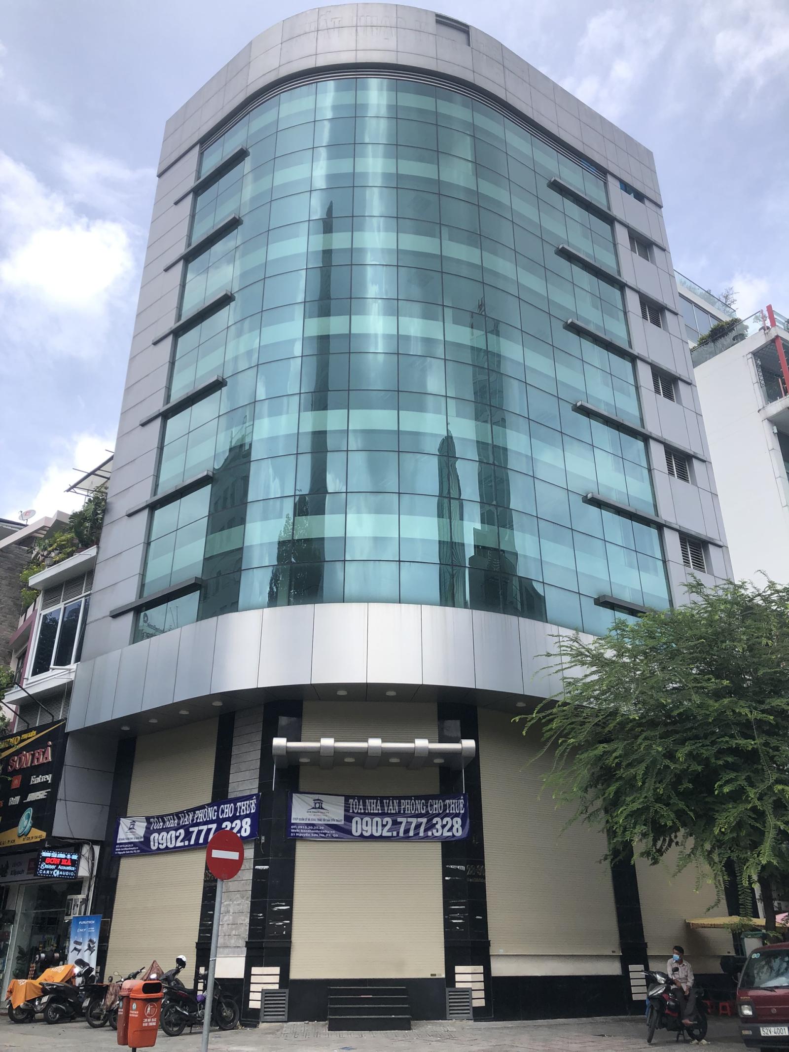 MT Sư Vạn Hạnh gần Vạn Hạnh Mall, 7,2m x 12m, trệt - 3 lầu, 17 tỷ, giá rẻ nhất thị trường trung tâm