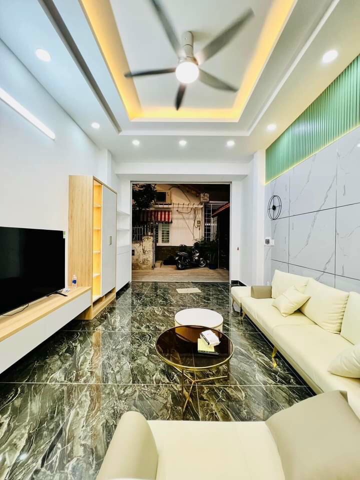 Chia tài sản Bán căn nhà đường Cách Mạng tháng 8, P.11 Q.3 (5,5x13m) giá 7,7 tỷ TL