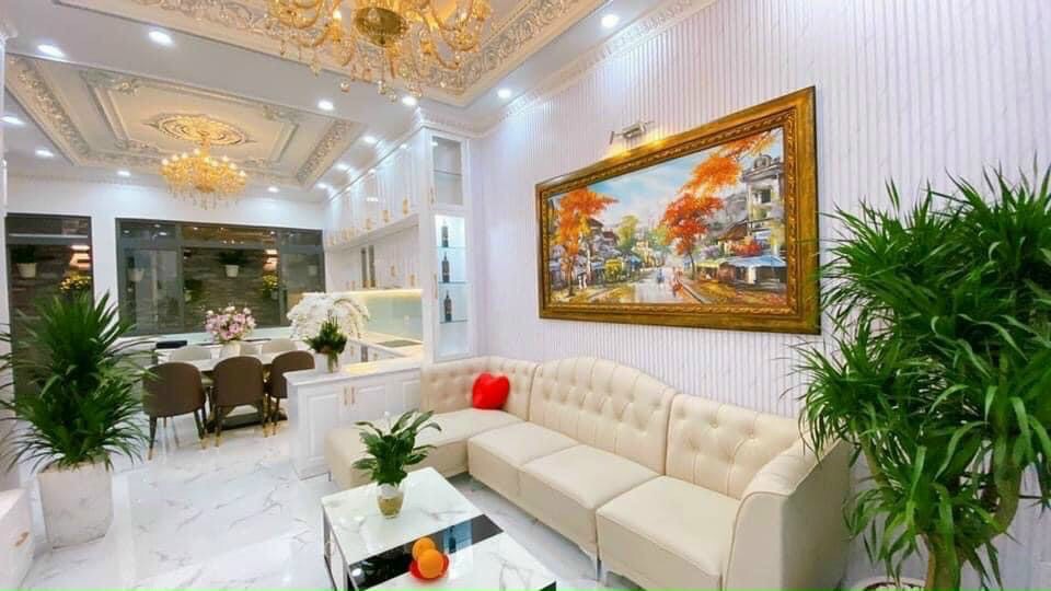 Bán nhà mặt tiền kinh doanh đường Hòa Hưng phường 13 quận 10, DT: 4.2x21m, 3 lầu, giá 16.4 tỷ