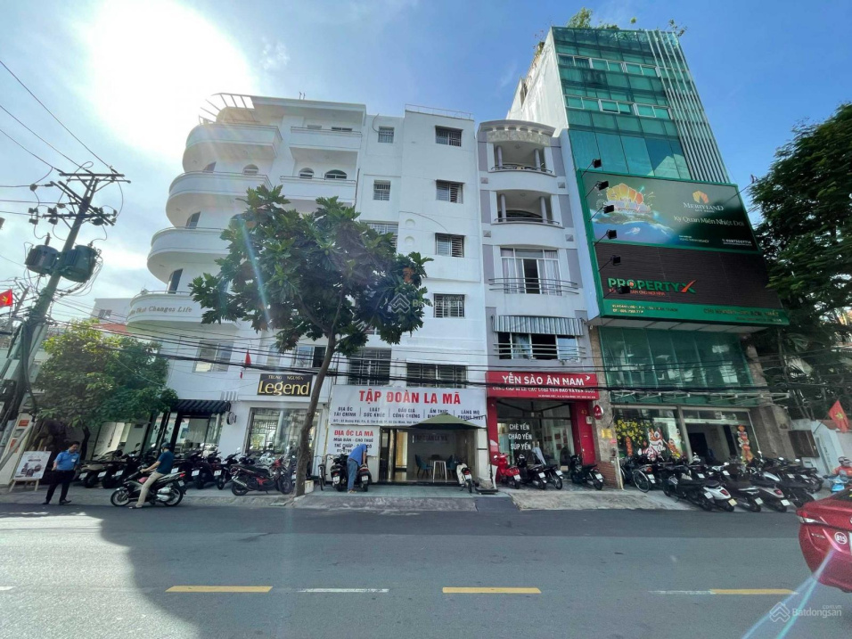 Bà tôi cần bán nhà mặt tiền 45C Nguyễn Hữu Cầu, Tân Định, Quận 1 (hầm 4 Lầu - 6,5x22m) chỉ 35 tỷ