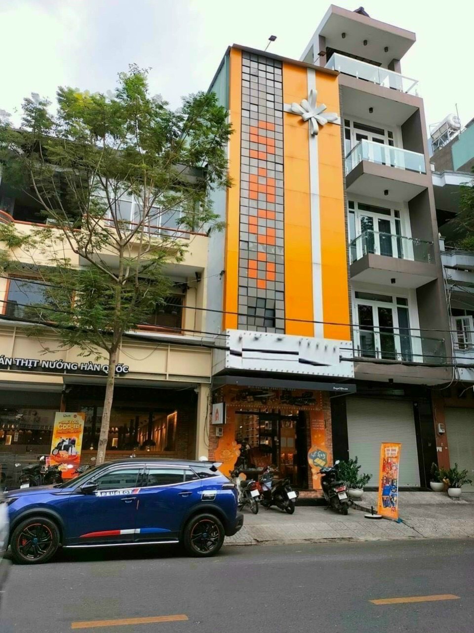 Bán nhà mặt tiền đường Khánh Hội,Quận 4 ( 4x20m) giá 28 tỷ