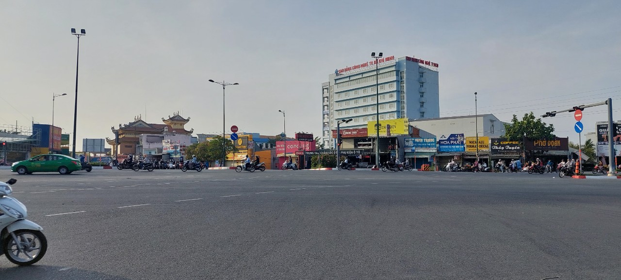 NHỈNH 3 TỶ CÓ NGAY NHÀ 51m2(ngang 4m 2pn)  HXH 5m NGAY NGÃ 3 PHẠM VĂN ĐỒNG KHA VẠN CÂN P.LINH