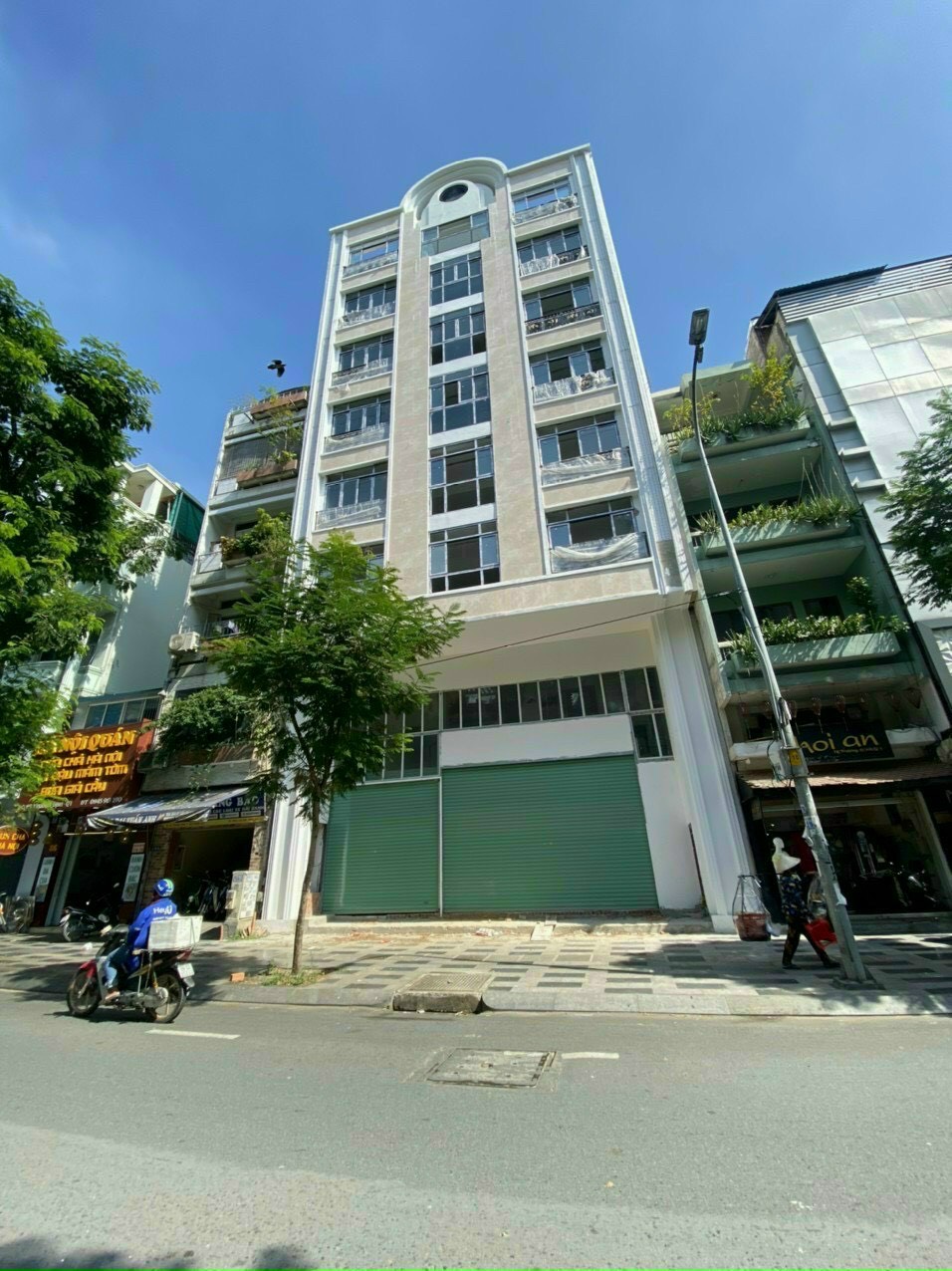 Bán Building  Mặt Tiền Cộng Hoà P.13 Q.TB. DT: 6 x 25m ,H- 8 Tầng