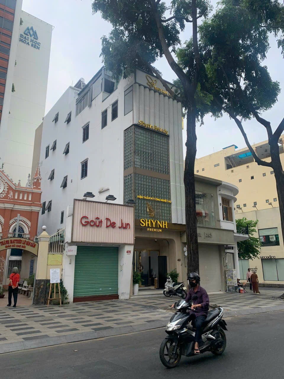 Bán gấp nhà mặt tiền đường Nguyễn Trãi, 4.1x17, 5 tầng, giá 65 tỷ