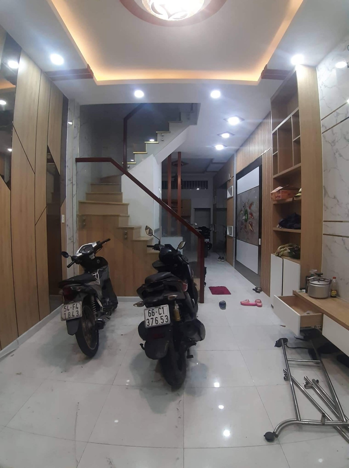 Nhà cao tầng cực đẹp, hẻm ba gác, đường Âu Dương Lân, Phường 3, Quận 8