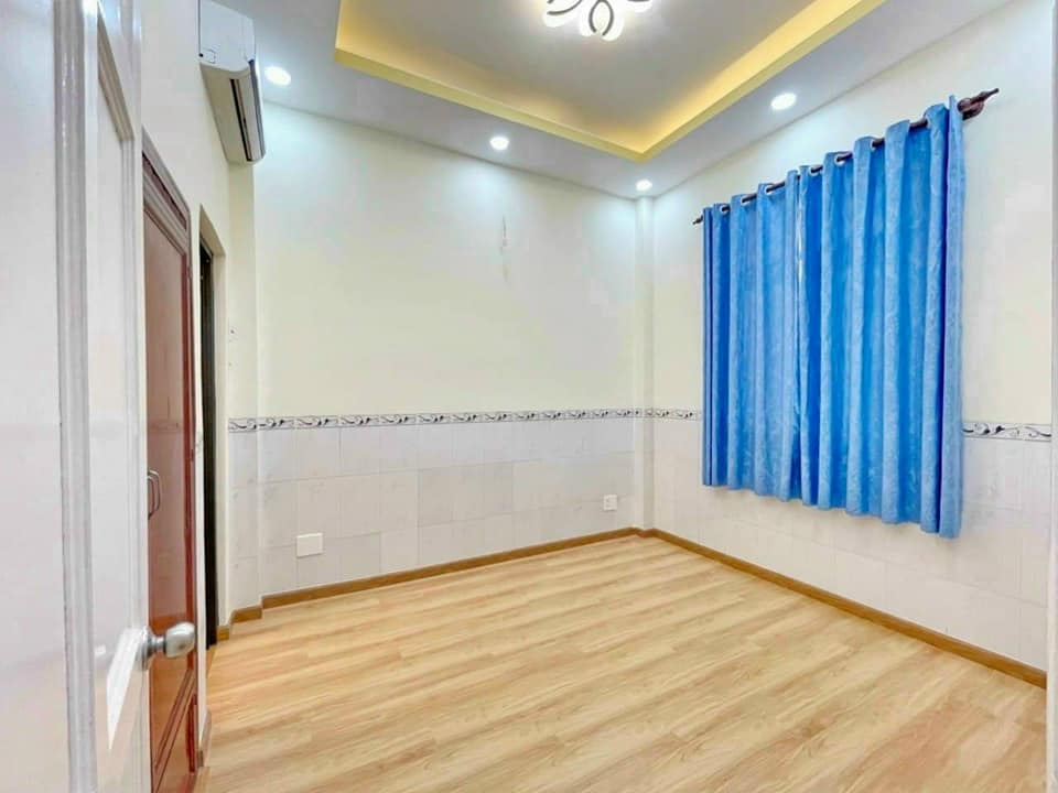 Bán nhà HXH Phan Văn Trị ngang 6m 4lầu đang KD, sát Cityland hơn 6 tỷ.