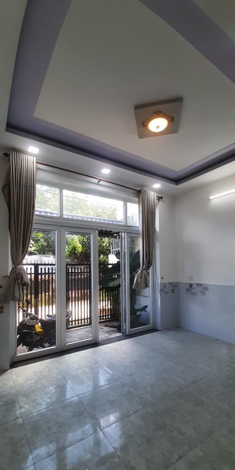 Bán nhà, Đường số 5. 67m2, 3tầng, 4.8mx14m. 3tỷ9. Linh Xuân, Thủ Đức