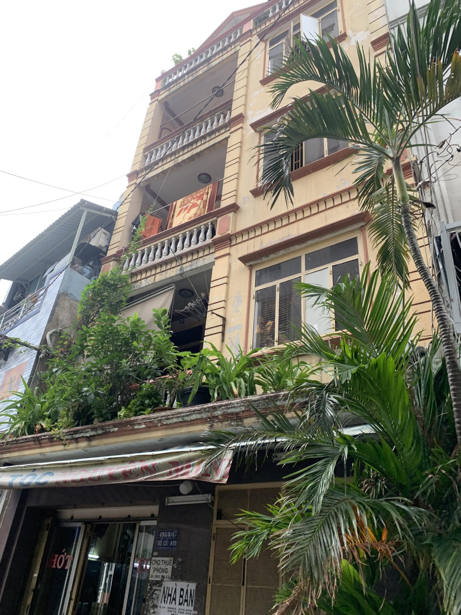 Bán nhà mặt tiền Trần Quý, Quận 11. DT: 3.9x13m, KC: 2lầu, giá 14.5 tỷ TL