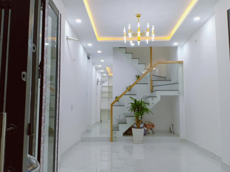 Xuất cảnh cần bán căn nhà đường Tô Hiến Thành P.15, Q.10 (3,4x12m) trệt+lầu, giá 5.3 tỷ TL