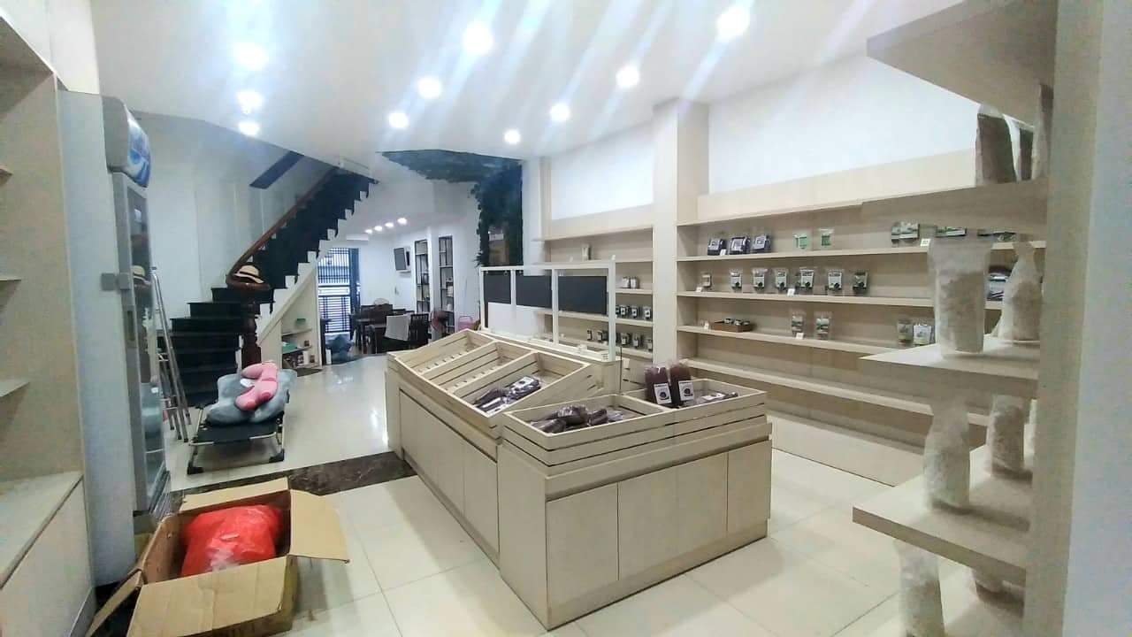 Hạ 4 Tỷ Bán nhanh Mặt Tiền kinh doanh ngay Chợ Bà Chiểu p.14 Bình Thạnh, 5.4x20m, 4 Tấm