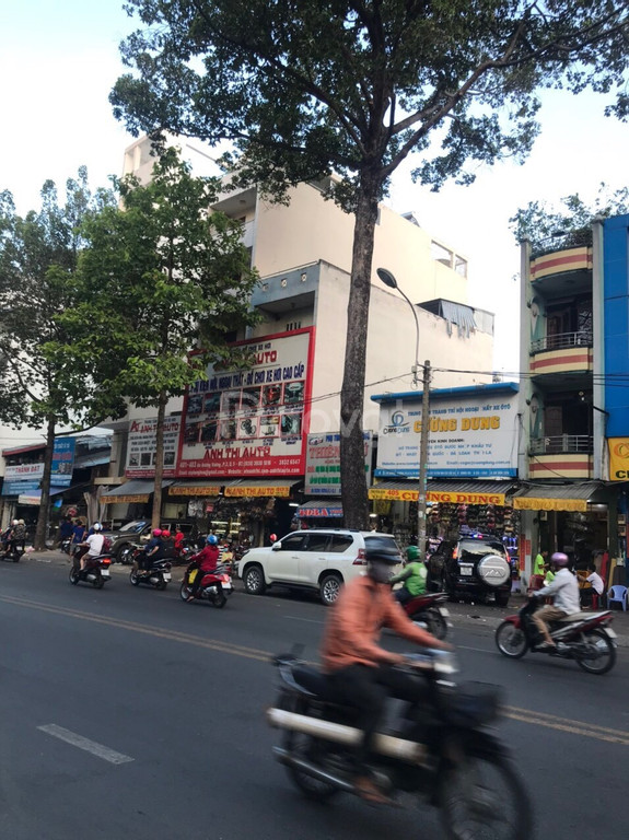 Bán nhà mặt tiền cửa Đông chợ Bến Thành, Q1. Giá: 55 tỷ