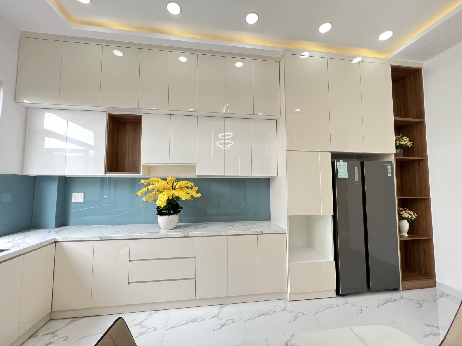 GIẢM MẠNH 1 TỶ NHÀ GẦN KHU DU LỊCH ĐẦM SEN 1 TRỆT 3LẦU KHU COMPOUND AN NINH CAMERA BẢO VỆ CANH CỔNG