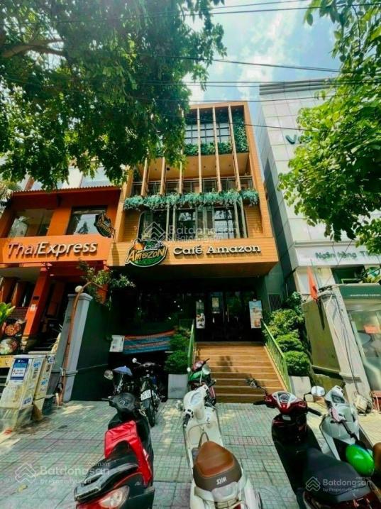 Cần bán gấp căn nhà MT đường Nguyễn Tri Phương, P5, Q10. DT: 4x17m, giá bán 33 tỷ TL