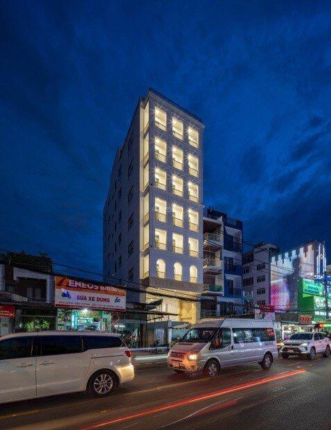 Bán tòa nhà mặt tiền đường Âu Cơ. P14. Quận Tân Bình. DT 1763m2 . Hầm 9 tầng.