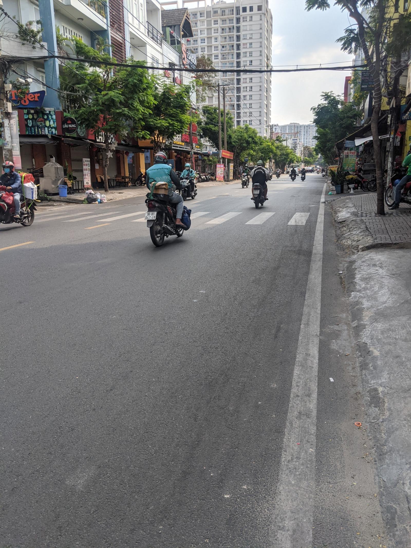 Bán căn hộ tương lai, gần trường đại học Công Nghiệp, đường Lê Trọng Tấm, chỉ 90 triệu/m2