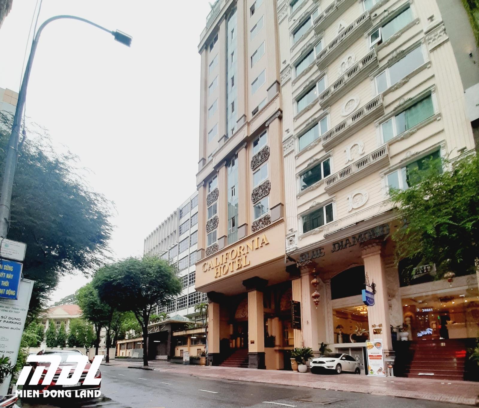 Khách sạn 52-54 Thủ Khoa Huân, Bến Thành, quận 1. Giá 800 Tỷ