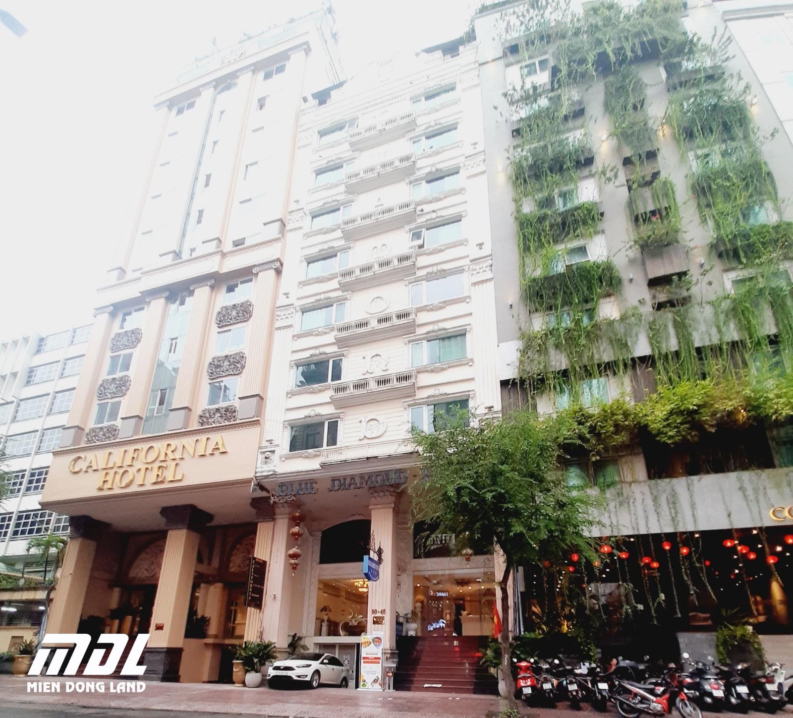 Khách sạn 52-54 Thủ Khoa Huân, Bến Thành, quận 1. Giá 800 Tỷ