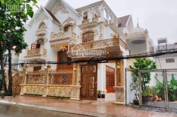 Bán gấp nhà biệt thự hẻm 43R- Hồ Văn Huê, P.9, Phú Nhuận, DT: 7.1 x 17m, 3 lầu đẹp, giá: 30 tỷ TL