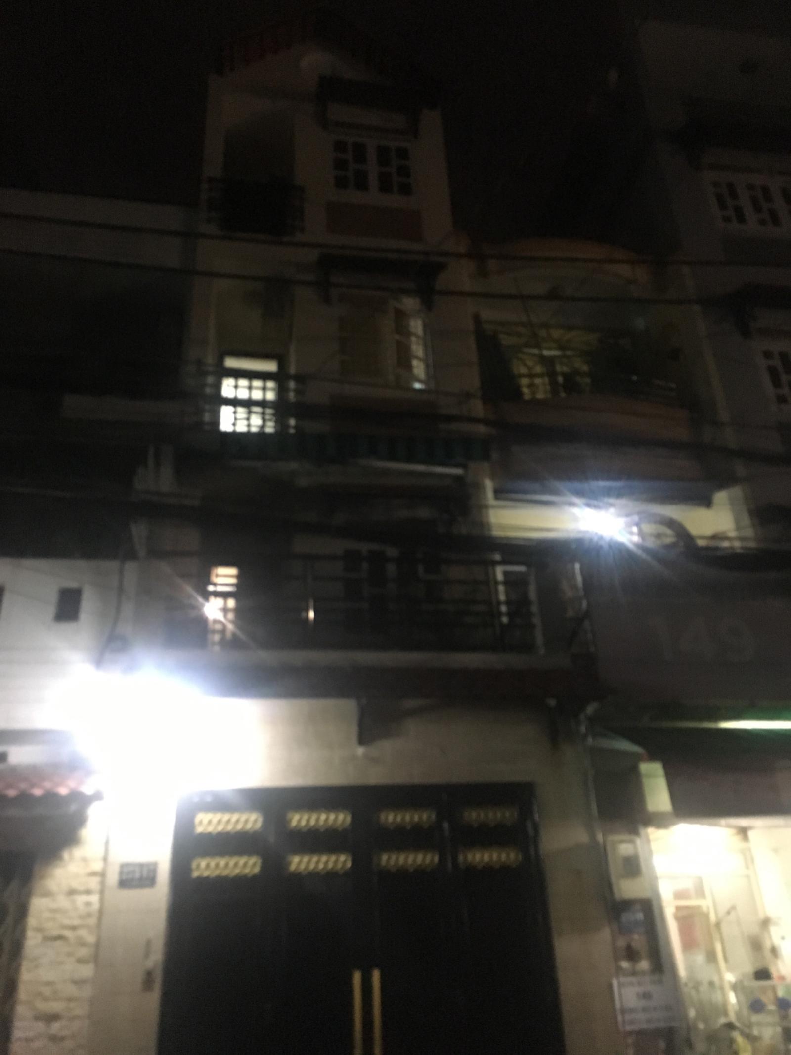 Bán nhà mặt tiền đường 3 Tháng 2, P. 11, Quận 10, đốidiện Kỳ Hòa DT 4.2x28m 4 lầu, giá: 41 tỷ TL