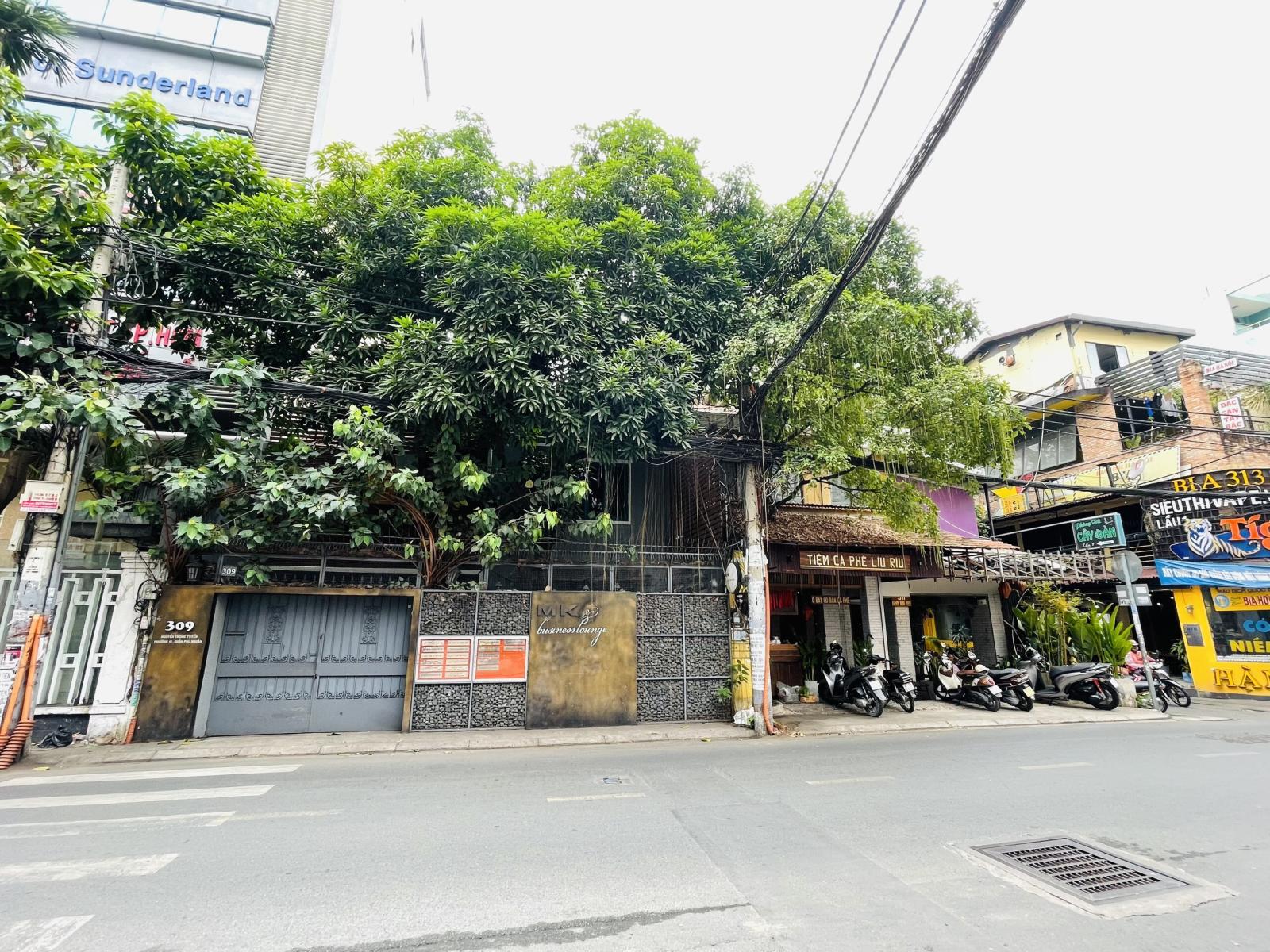 Mặt Tiền Nguyễn Trọng Tuyển, Phường 10, Quận Phú Nhuận - ngang 9.2 x 18m 