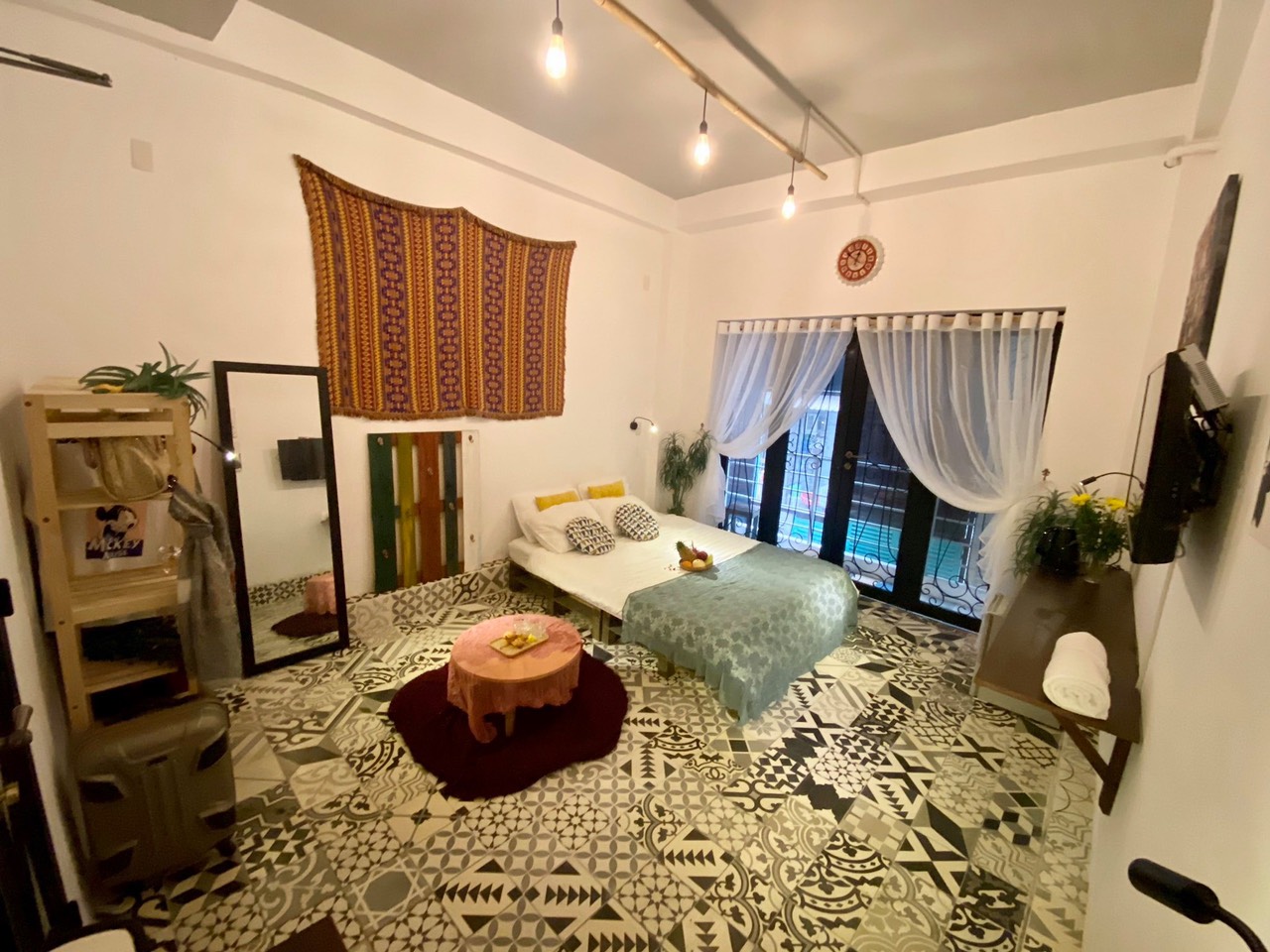 Vỡ nợ ngân hàng bán gấp Hostel đường Nguyễn Trãi, p.NCT ,Q.1(3,8x16m) 5 tầng, giá 14,8 tỷ TL